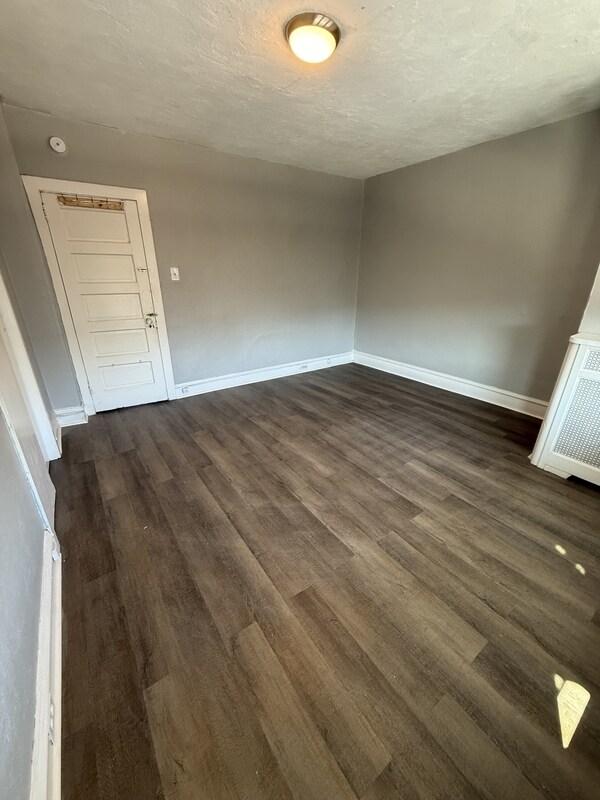 Foto del edificio - 5623 Ridgewood St