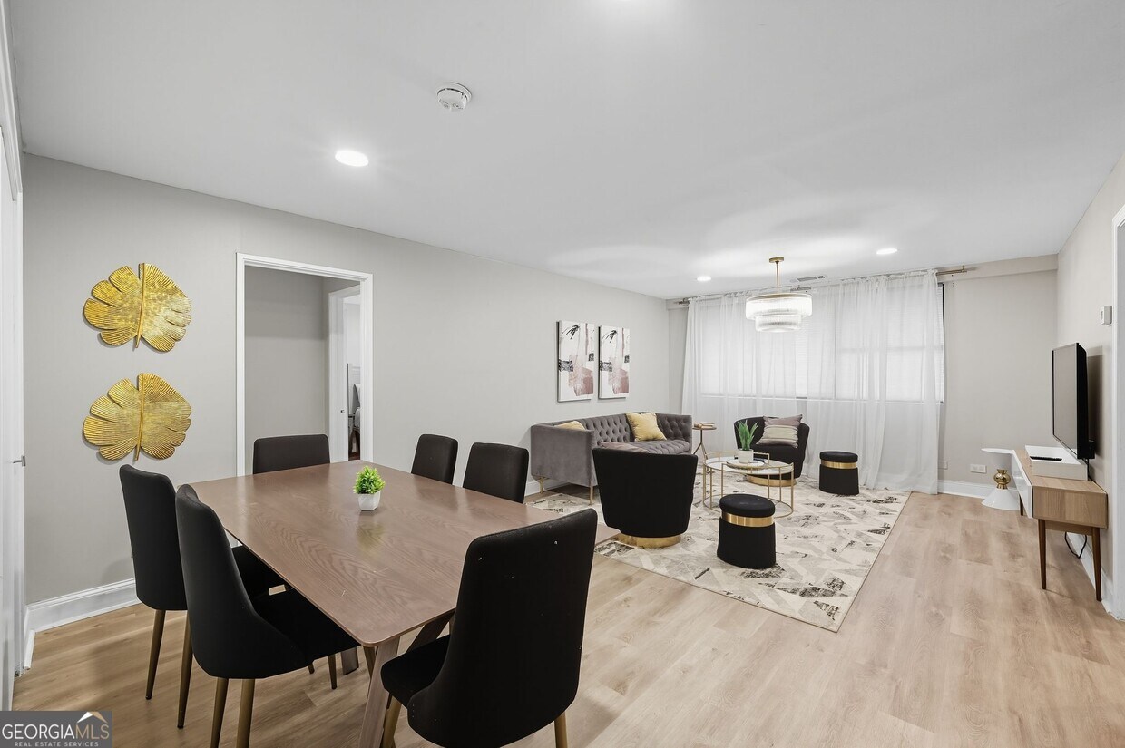 Foto principal - 3645 Peachtree Rd NE