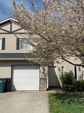 Building Photo - 4831 N Jasmine Ln