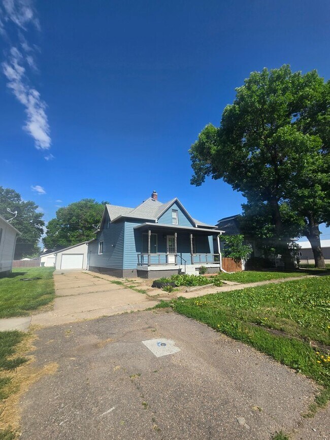Building Photo - Charming Rental in Hastings, NE!