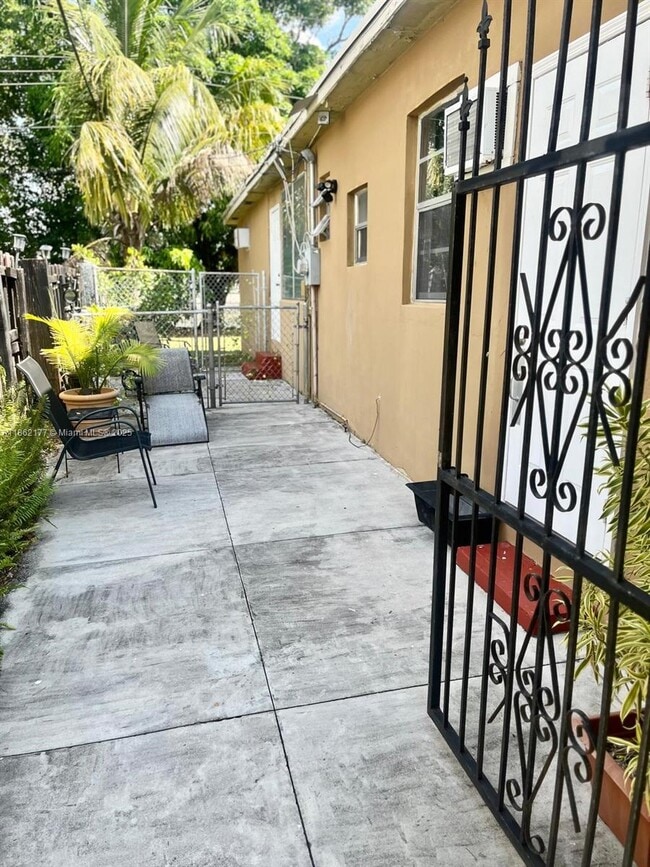 Building Photo - 3775 NW 13th St
