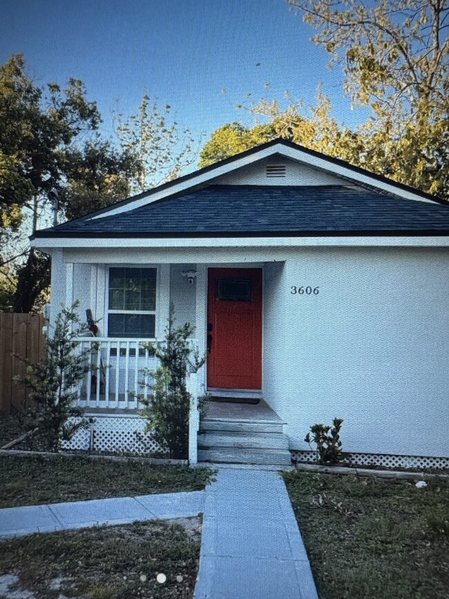 Building Photo - 3606 E Ellicott St