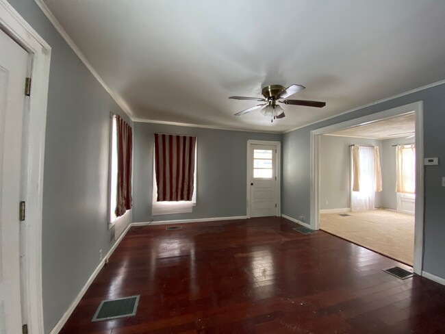 Building Photo - 2325 Beaver Creek Rd