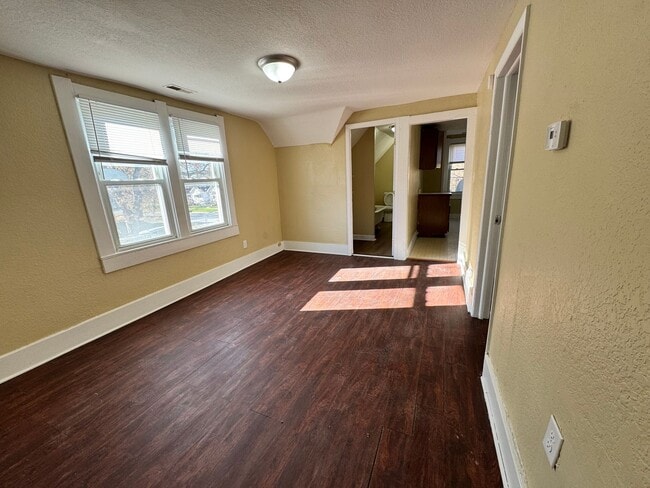 Building Photo - 2807 Chestnut St