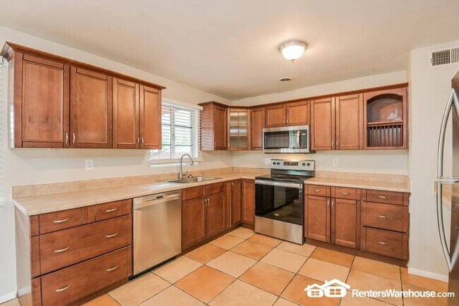 Building Photo - 866 S Jefferson Avenue, Tucson, AZ 85711