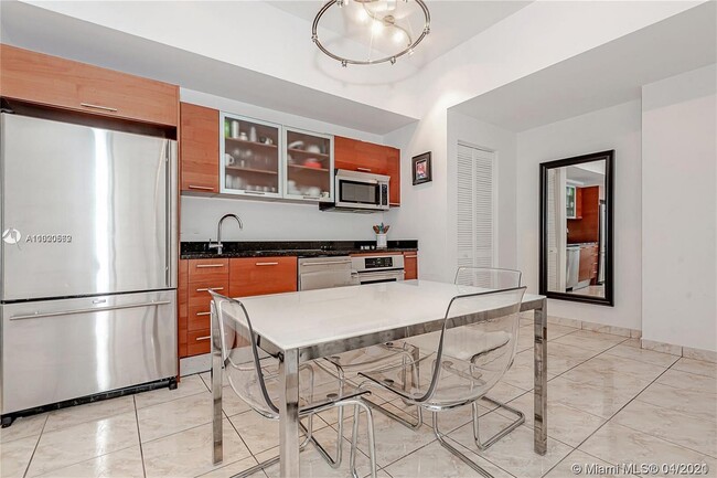 Foto del edificio - 3470 E Coast Ave