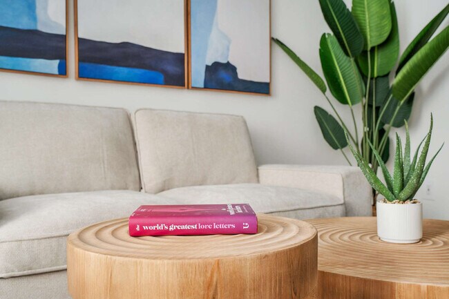 Building Photo - 335 E 22nd St