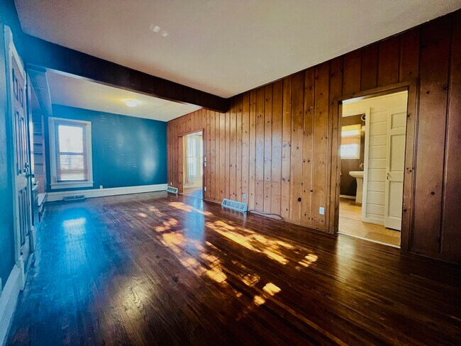 Sala de estar - 1323 W 2nd St