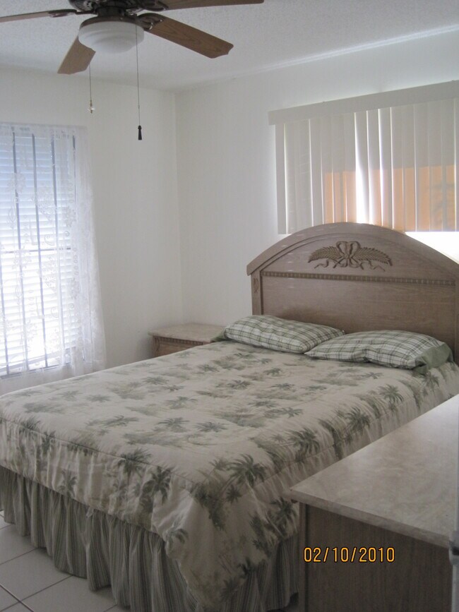 Foto del edificio - 5524 Lakewood Cir S