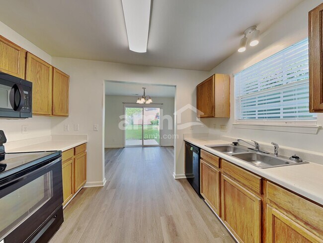 Foto del edificio - 1516 Clover Ridge Ct