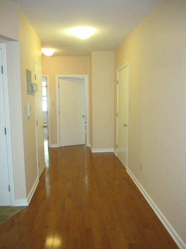 Building Photo - 1508 Pacific St