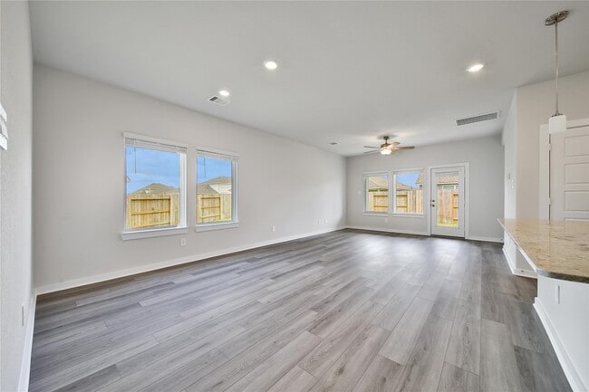 Foto del edificio - 12107 Willow Holw Ln