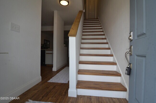 Building Photo - 175 Yorktowne Dr