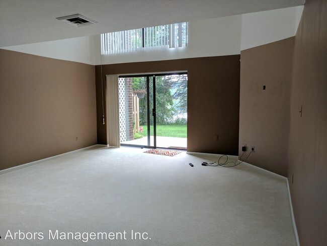 Foto del edificio - 4009 Charlemagne Cir