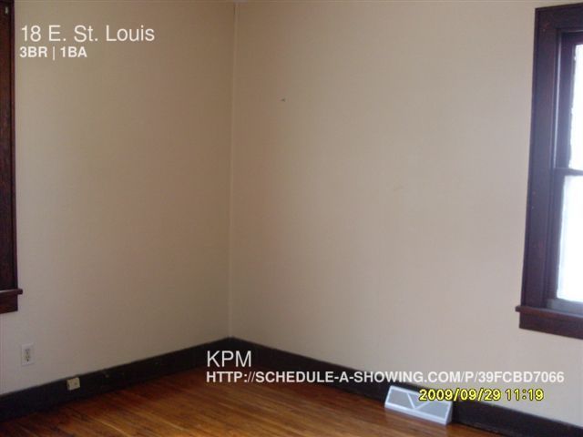 Building Photo - 18 E Saint Louis St