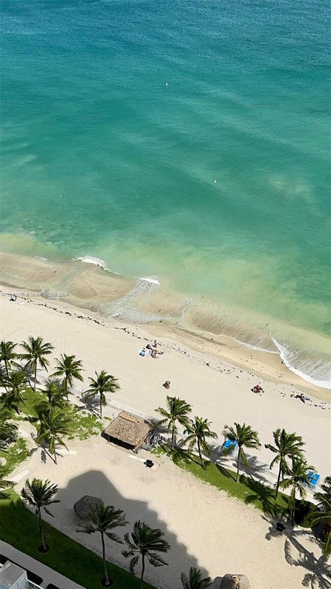 Foto del edificio - 19333 Collins Ave