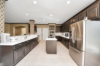 Building Photo - 5410 Deerbourne Chase Dr