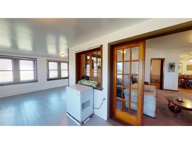 Foto del edificio - 245 S Main St