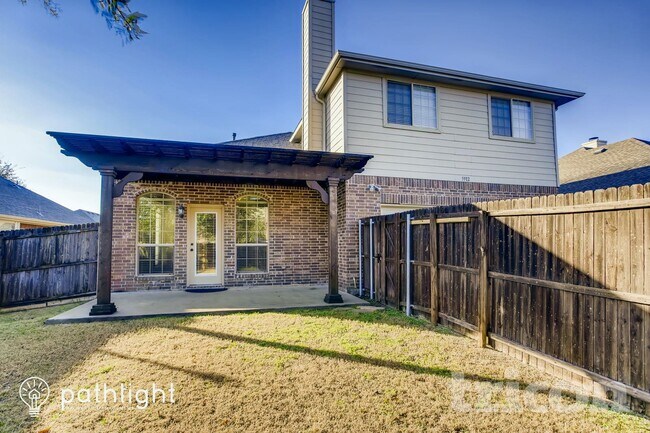 Foto del edificio - 5912 Chuck Wagon Ln