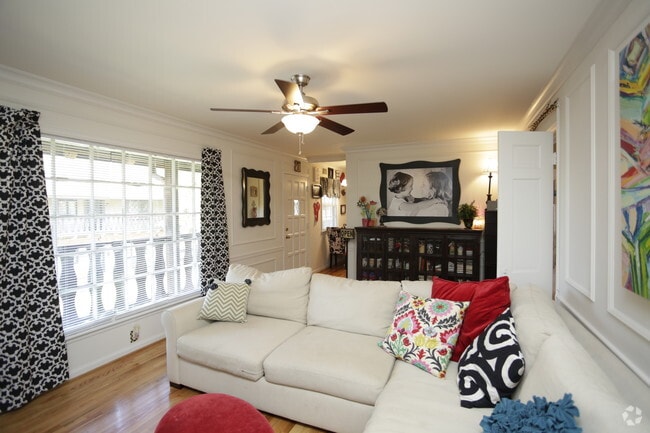 Interior Photo - Somerset Apartments