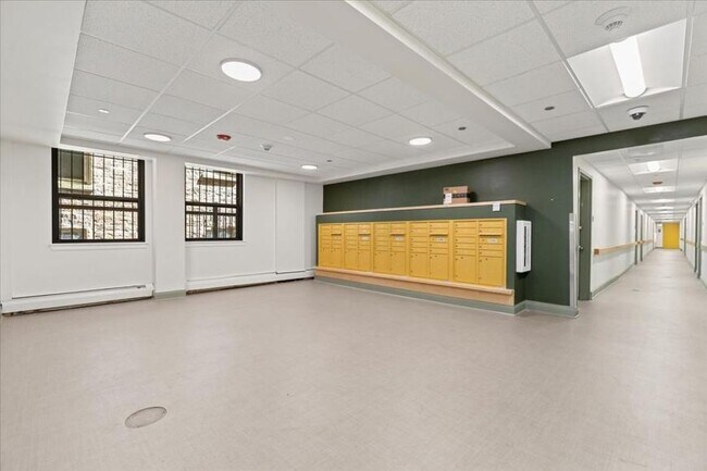 Foto del edificio - 1 bedroom in Chicago IL 60640