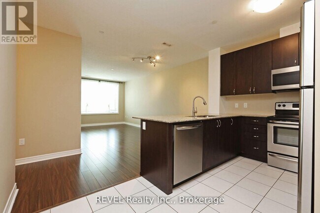Photo du bâtiment - 7400 Markham Rd