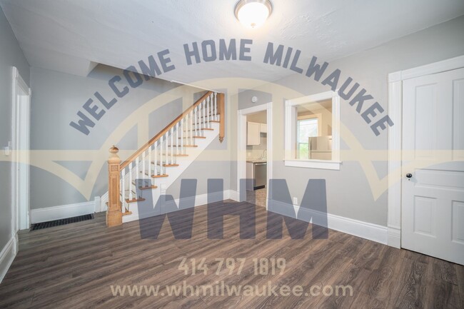 Building Photo - AVAILABLE NOW! Welcome Home to this Beauti...