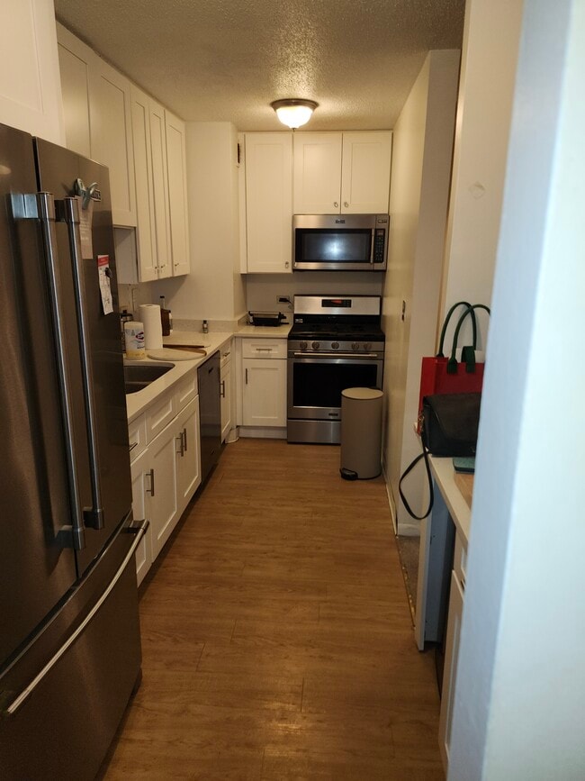 Building Photo - 2200 S Stewart Ave