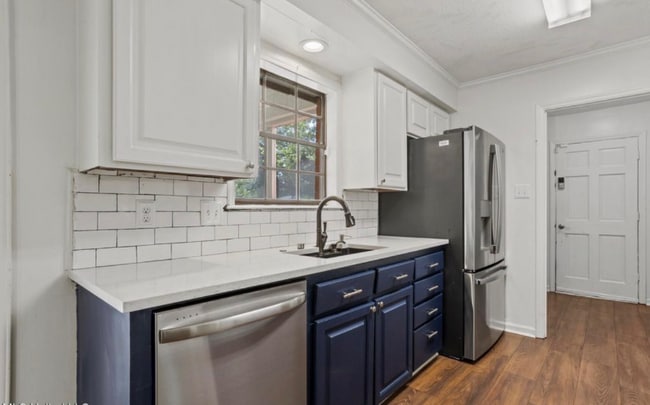 Building Photo - 332 Kiowa Dr