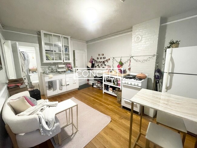 Foto del edificio - 161 Endicott St