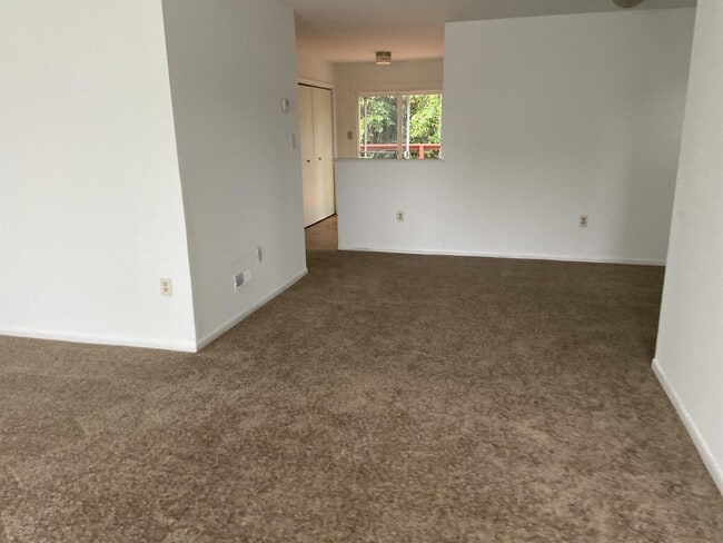 Building Photo - 44 3 Rivers Dr