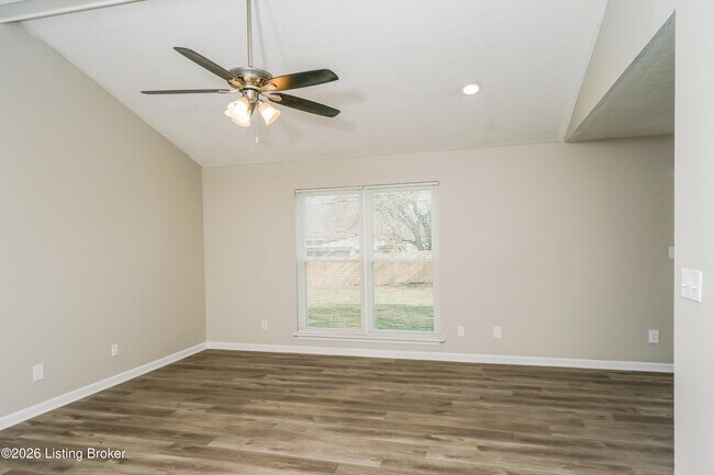 Foto del edificio - 7401 Hassock Dr