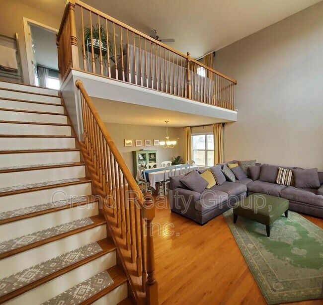 Building Photo - 1055 Deertrail Drive