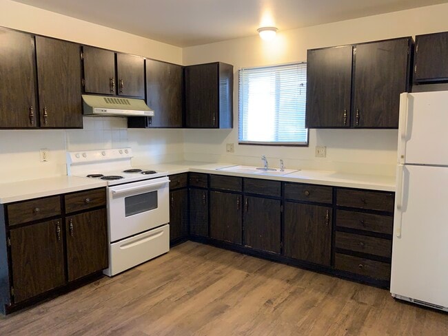 Building Photo - 1721 Palm Dr