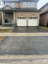 Building Photo - 25 Roma Dr