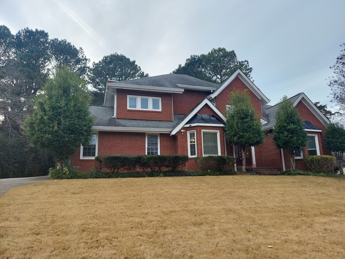 4837 Castlewood Dr SW, Lilburn, GA 30047 House Rental in Lilburn, GA