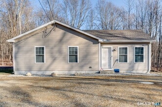Building Photo - 15 Hillyndale Rd