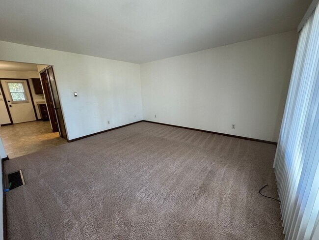 Foto del edificio - Your next cozy retreat in Riverton: 2 Bedr...