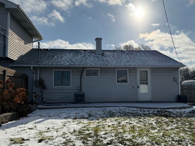 Foto del edificio - 9060 S Main St