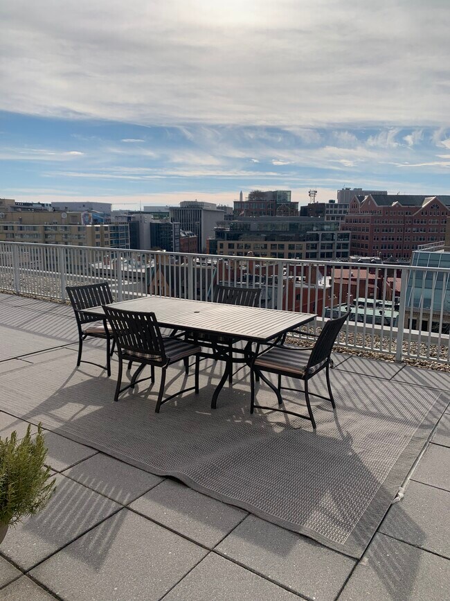 Building Photo - 1711 Massachusetts Ave NW