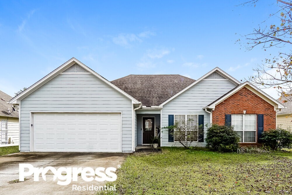 125 Spring St, Calera, AL 35040 House Rental in Calera, AL