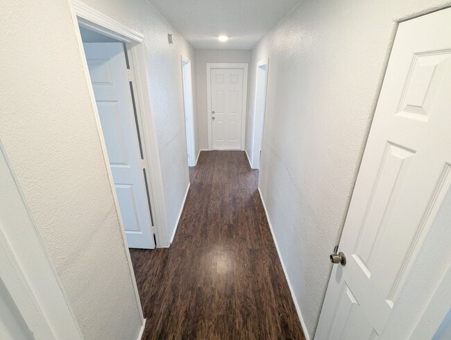 Foto del edificio - 506-512 Northwood Road