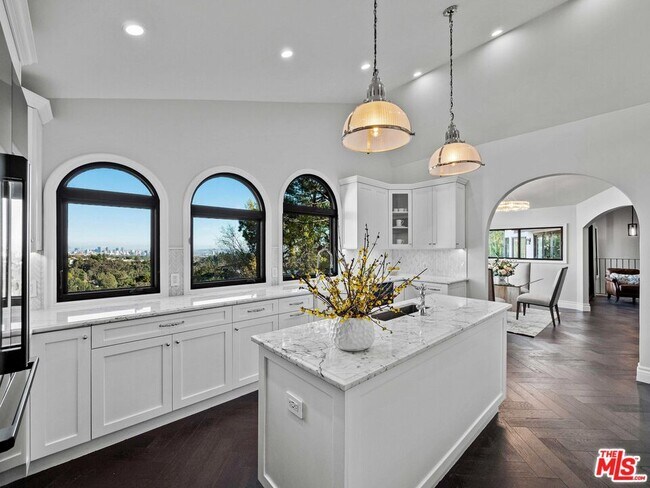 Foto del edificio - 2210 Jeffersonia Way