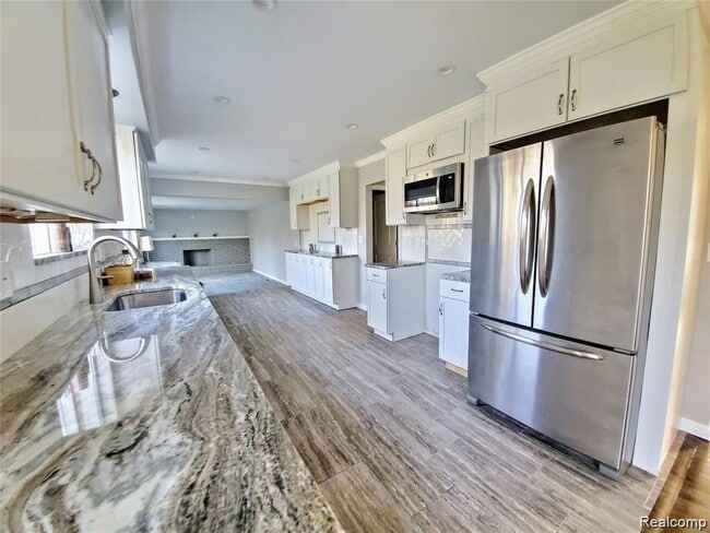 Building Photo - 15596 Nola Cir