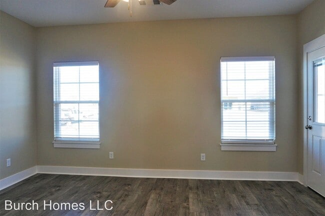 Building Photo - 4 br, 2 bath House - 3624 Red Maple Way