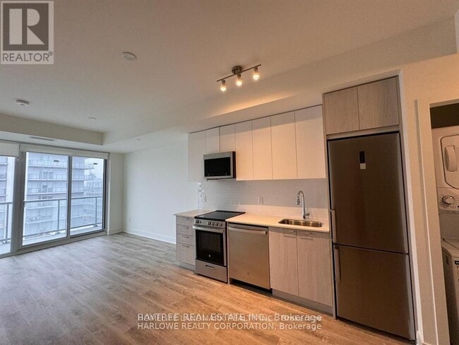 Building Photo - 185 Deerfield Rd