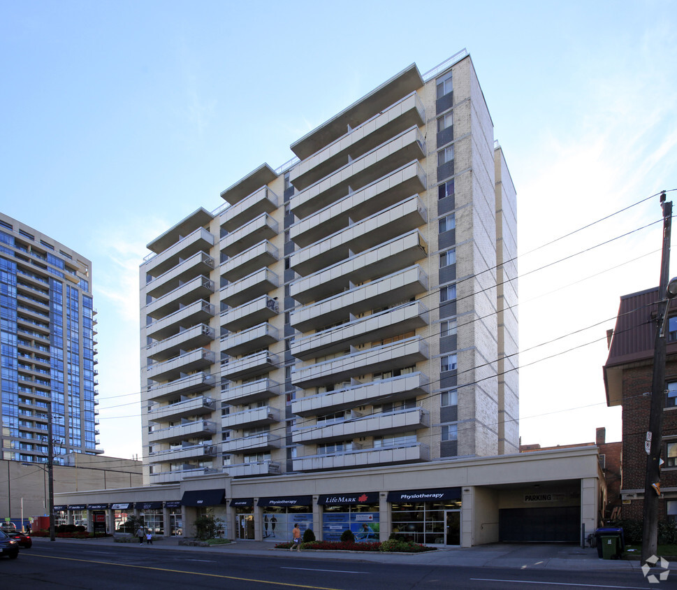 Building Photo - 1500 Bathurst