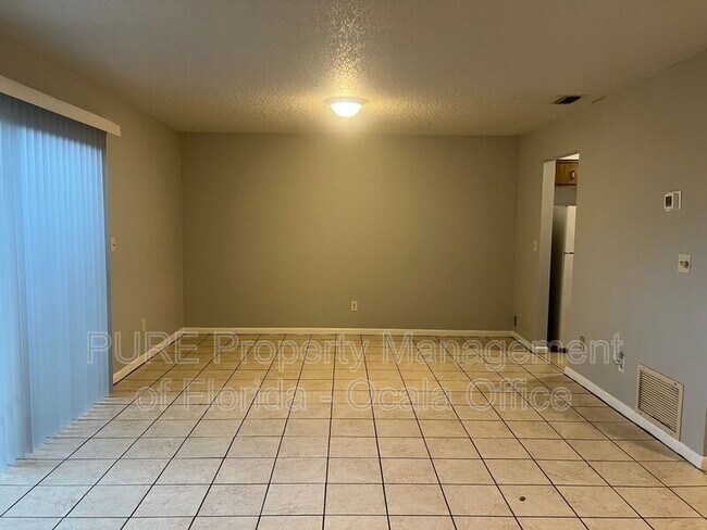 Foto del edificio - 633 NE 28th Ave