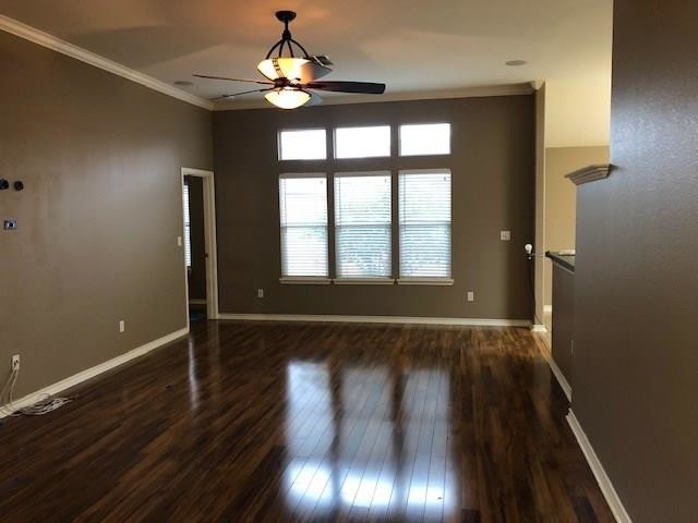 Foto del edificio - 5829 Sutherland Dr