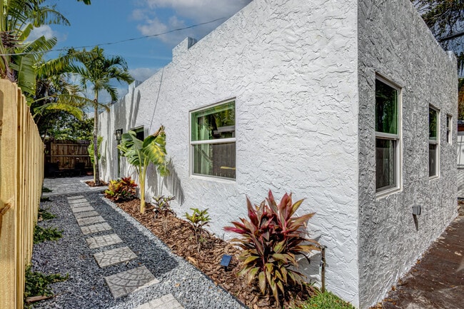 Photo - 721 Franklin Rd (West Palm Beach, FL) House